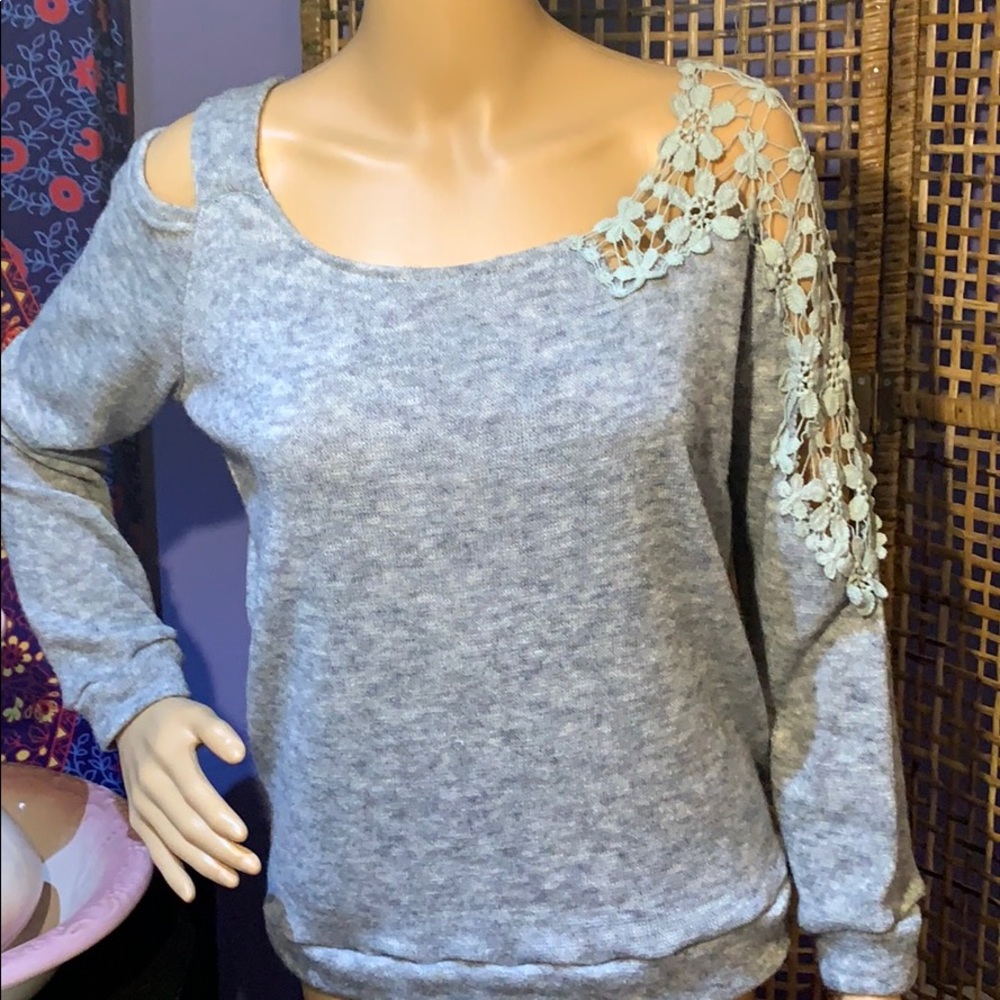 LOVELY COLD SHOULDER CROCHET SLEEVE SWEATER